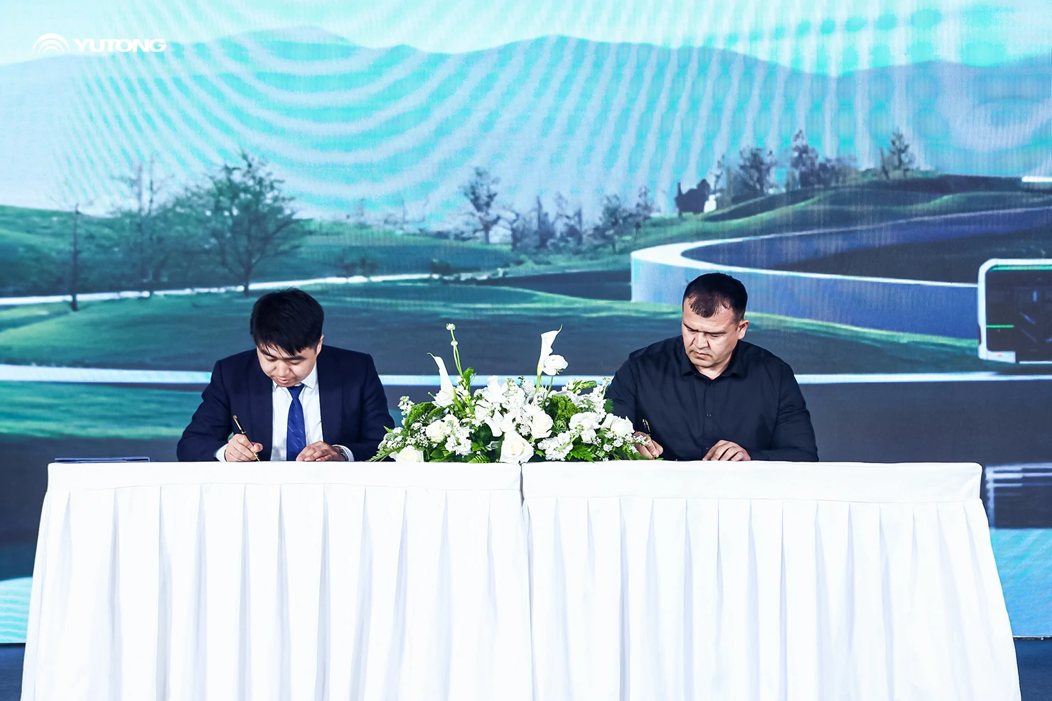 Совместное развитие экосистемы — общий путь в будущее | Yutong освещает «зелёное» будущее транспорта в Центральной Азии, следуя принципам долгосрочного развития